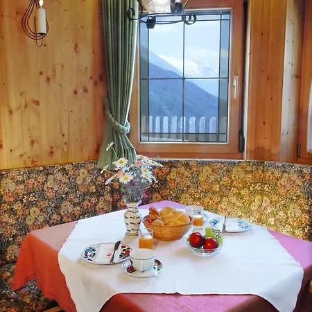 Gaestehaus Bergruh Kwatera prywatna Tux