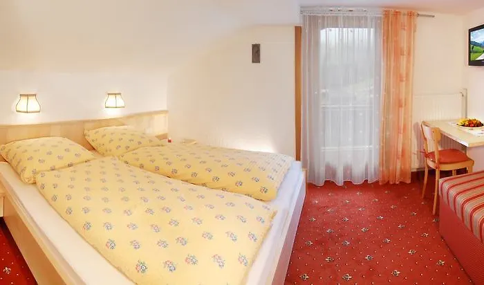 בית אירוח Gaestehaus Bergruh טוקס