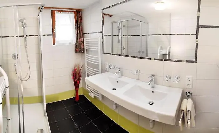 בית אירוח Gaestehaus Bergruh טוקס